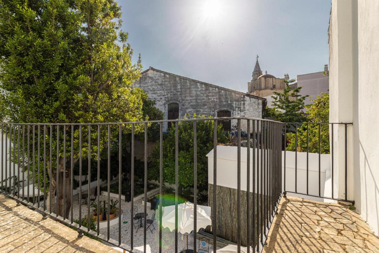 Rufina Casa Palacio Jardines *